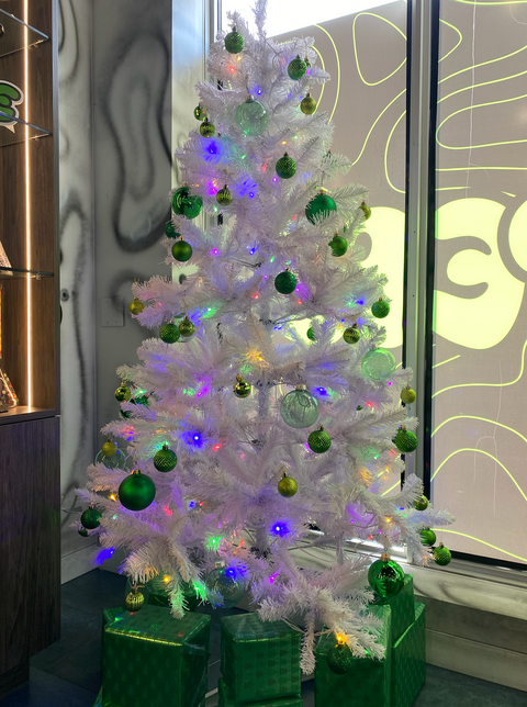 Burlington Cannabis Store Open During Christmas & Winter Holidays