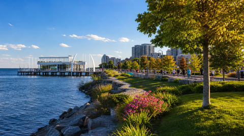 Burlington Ontario waterfront and pier on a sunny late-summer long weekend